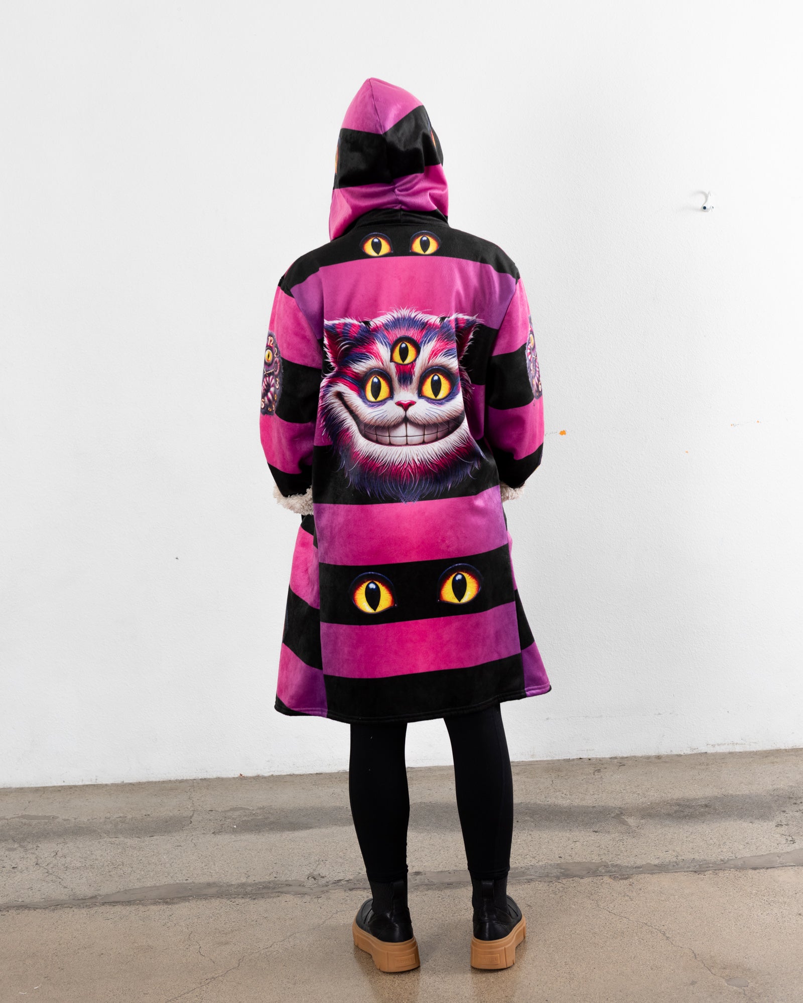CHESHIRE CAT – Artist vs Art